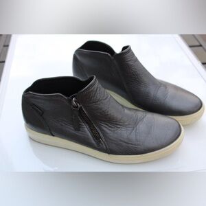 ECCO Soft Low Booties